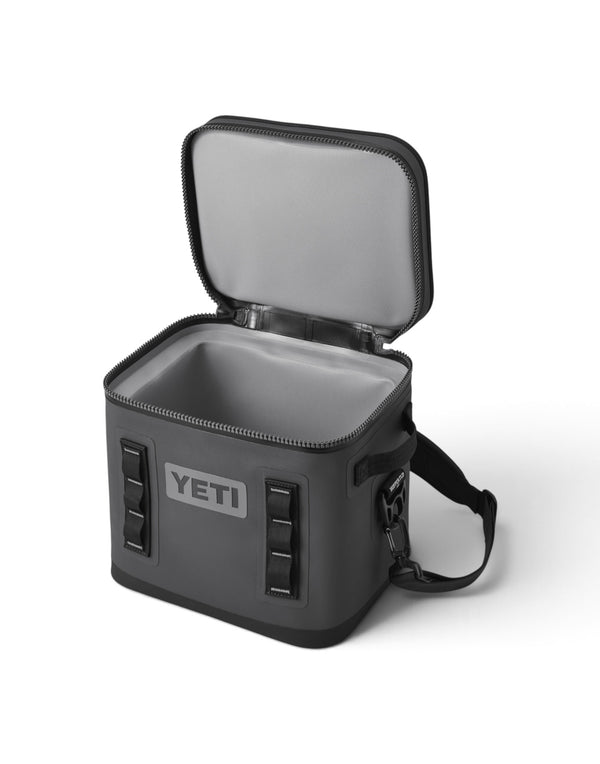 70000002200 CHARCOAL Hopper Flip® 12 70000002200 CHARCOAL YETI 