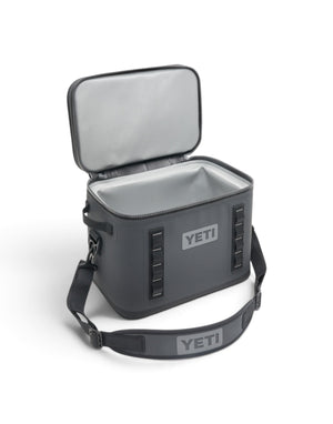 70000002202 CHARCOAL Hopper Flip® 18 70000002202 CHARCOAL YETI 