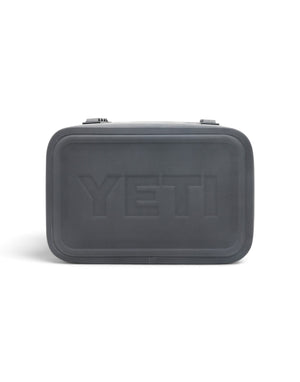 70000002202 CHARCOAL Hopper Flip® 18 70000002202 CHARCOAL YETI 