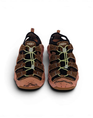 1032030 BISON  1032030 BISON keen 