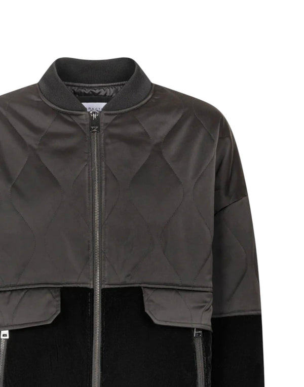 F015A0-A037751 33 Bomber F015A0-A037751 33 Caractere 